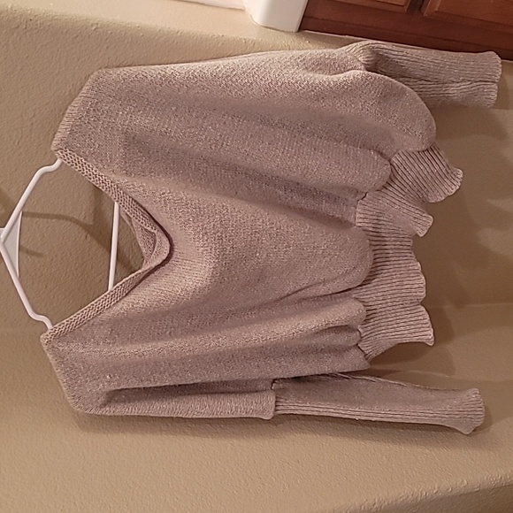 Boat neck or off shoulder sweater 🤎 - Picture 10 of 15